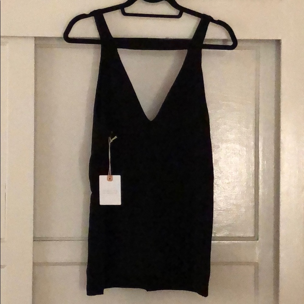 Stone Cold Fox Tank - Picture 3 of 3